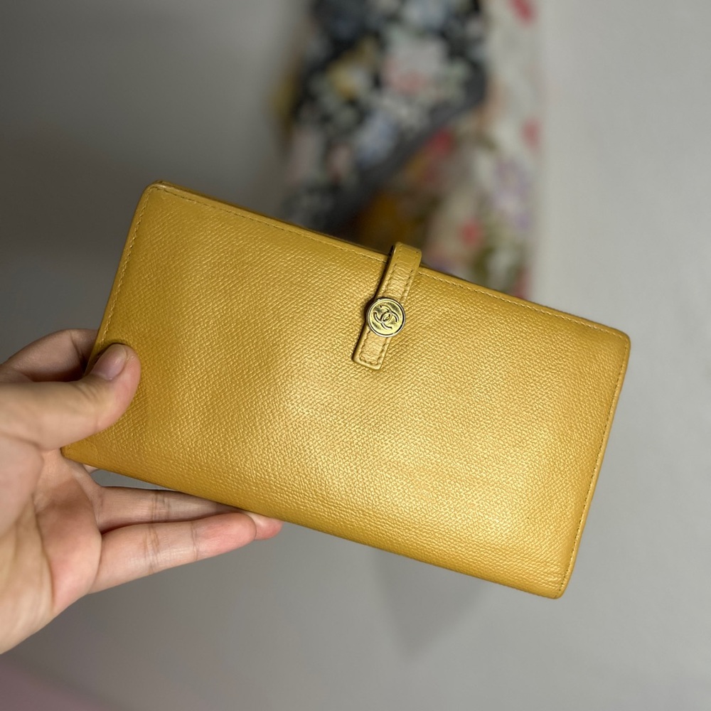 Chanel Coco Bifold Leather Wallet Beige